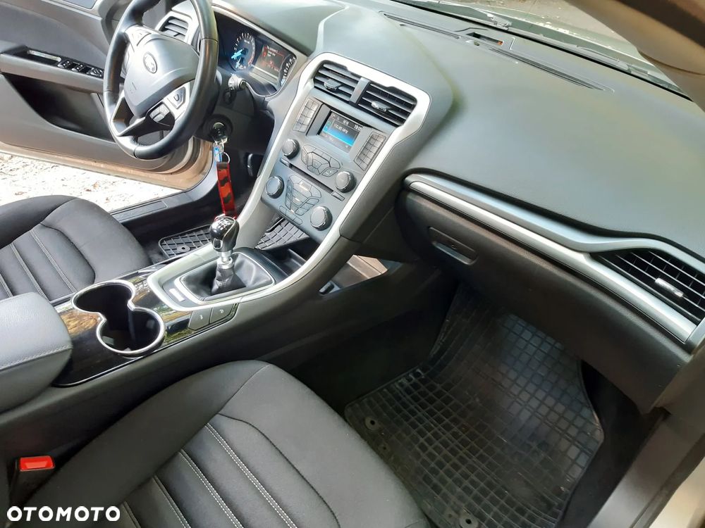 Ford Mondeo - 8
