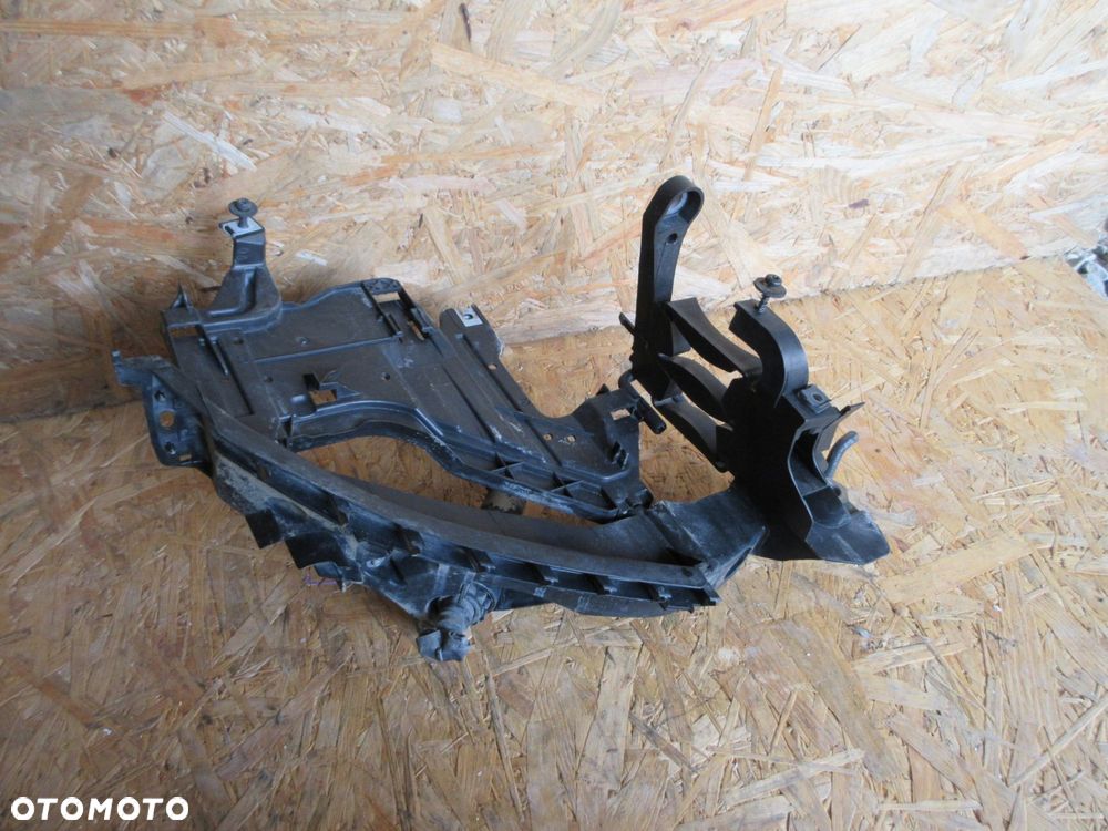 ślizg lampy mocowanie prawy przód a4 b8 allroad 8k0805608c !! - 1