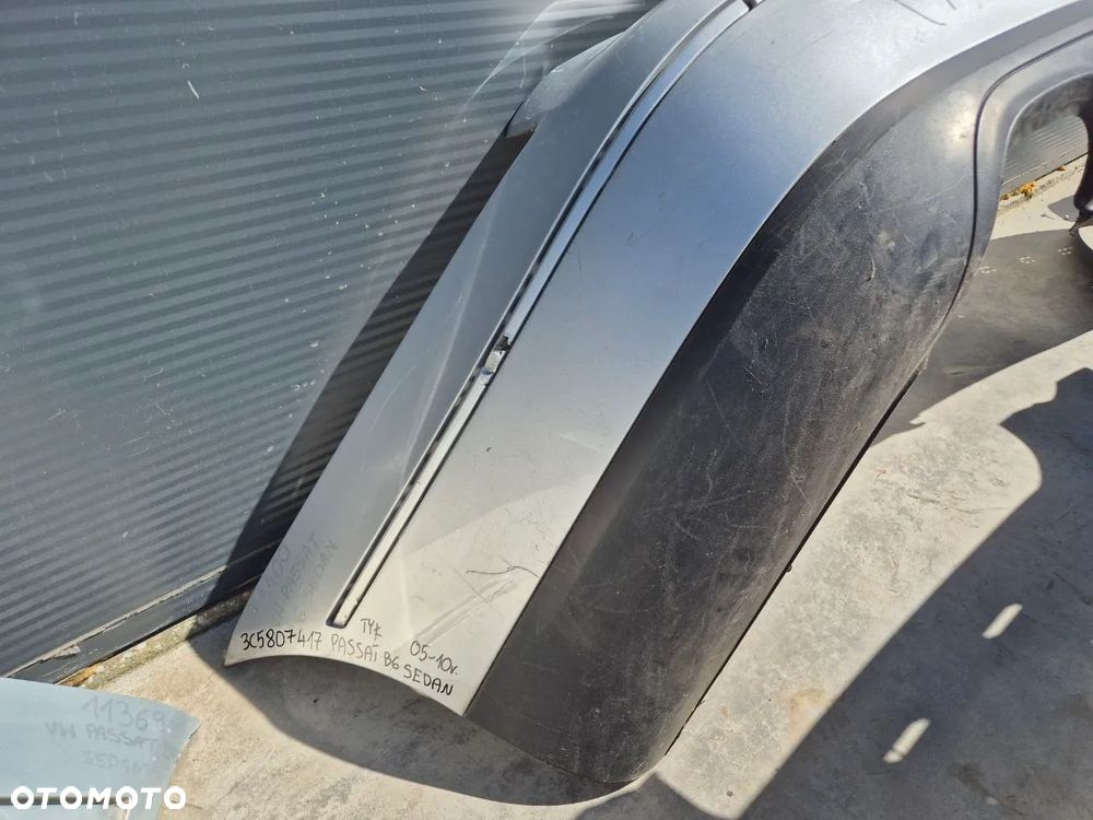 ORYGINALNY ZDERZAK  TYLNY  PASSAT B6 - 24