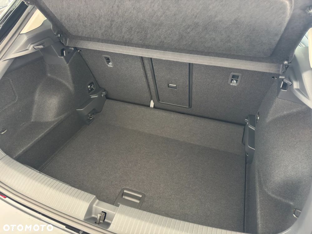 Volkswagen T-Roc - 8