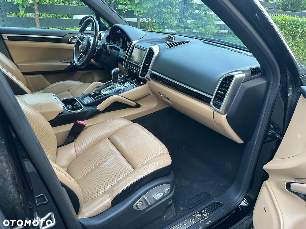 Porsche Cayenne Standard - 14