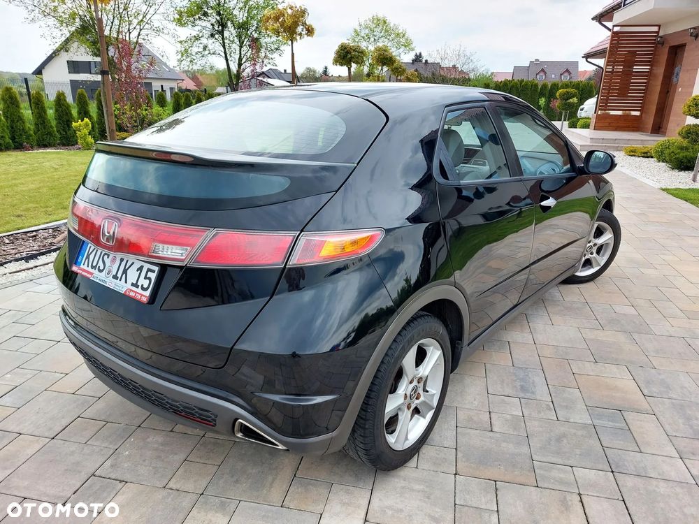 Honda Civic 1.8 Comfort - 17