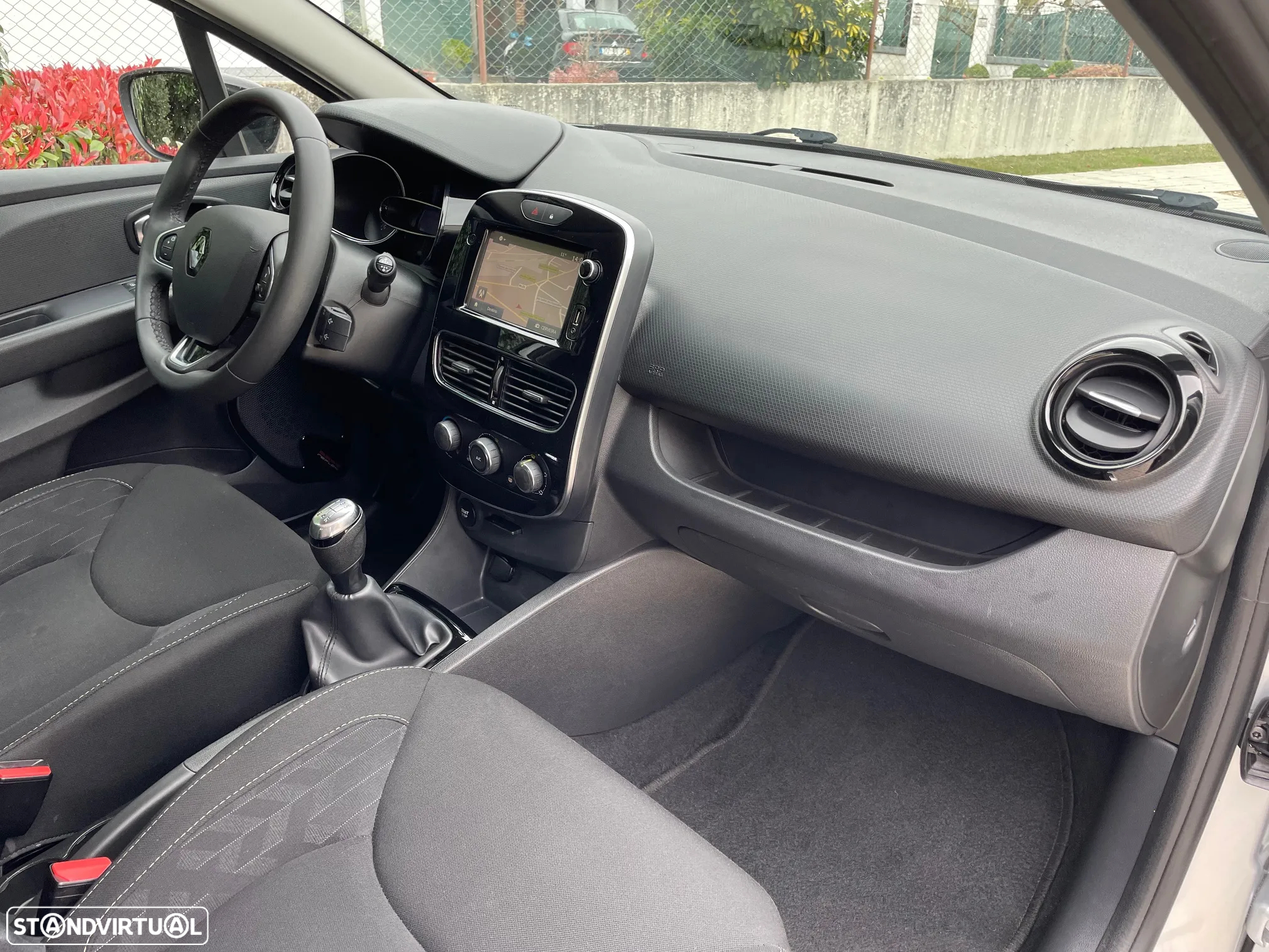 Renault Clio Sport Tourer 1.5 dCi Limited - 26