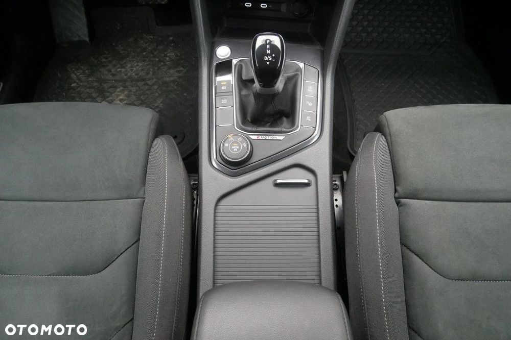 Volkswagen Tiguan Allspace 2.0 TSI 4Mot Elegance DSG - 11