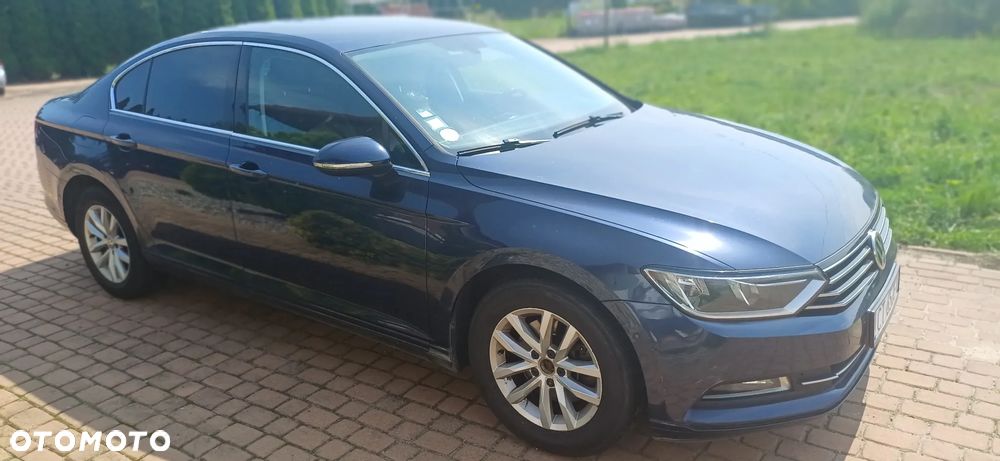 Volkswagen Passat 1.6 TDI SCR DSG Comfortline - 1