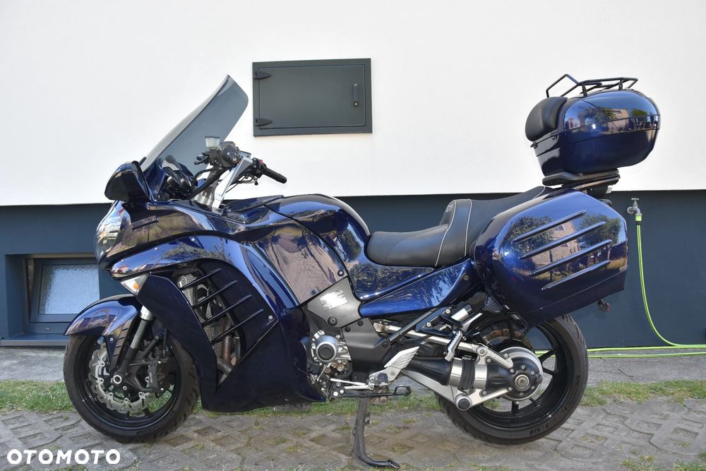 Kawasaki GTR - 16
