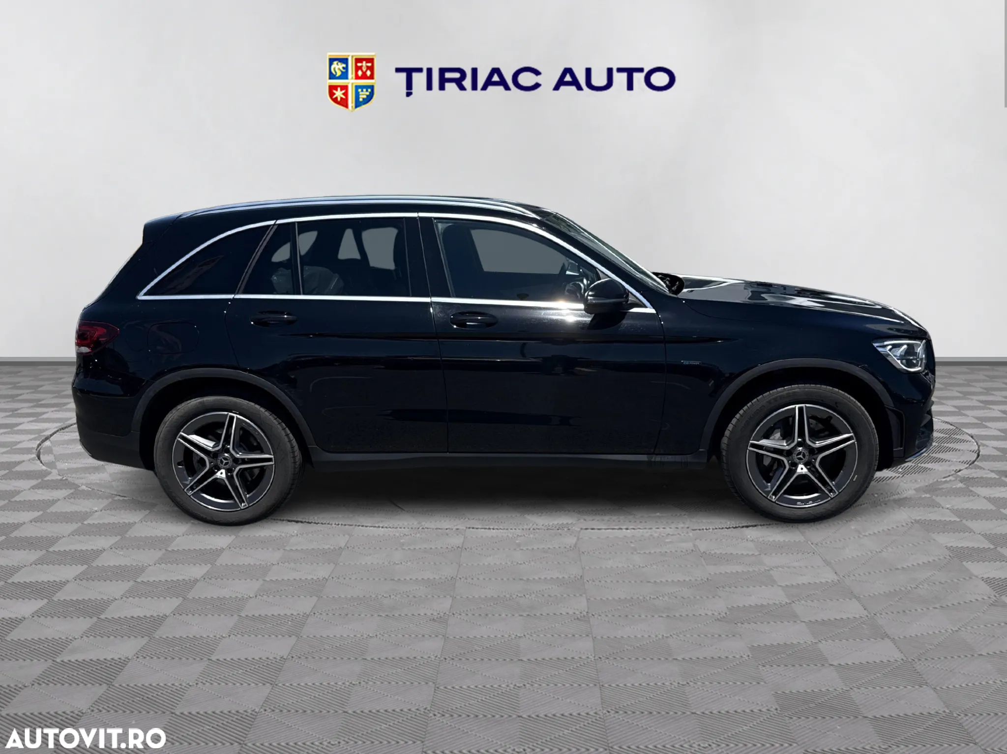Mercedes-Benz GLC 300 de 4Matic 9G-TRONIC AMG Line - 6