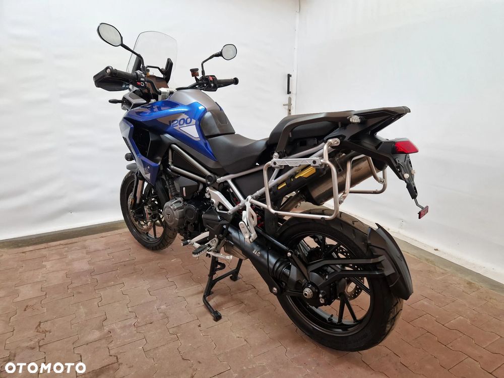 Triumph Tiger - 5