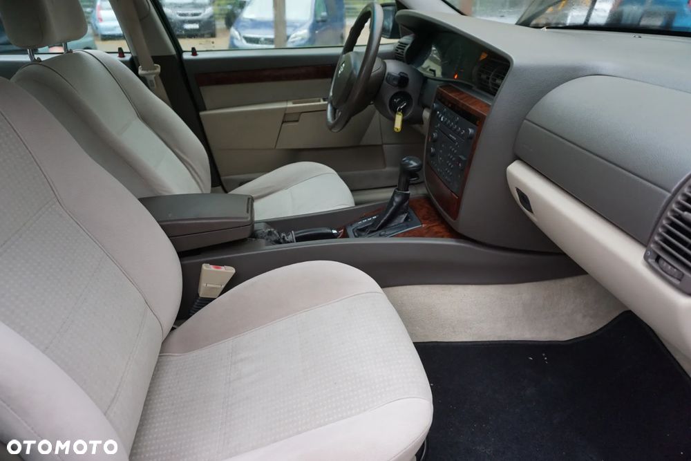 Opel Omega 2.5 Elegance - 14