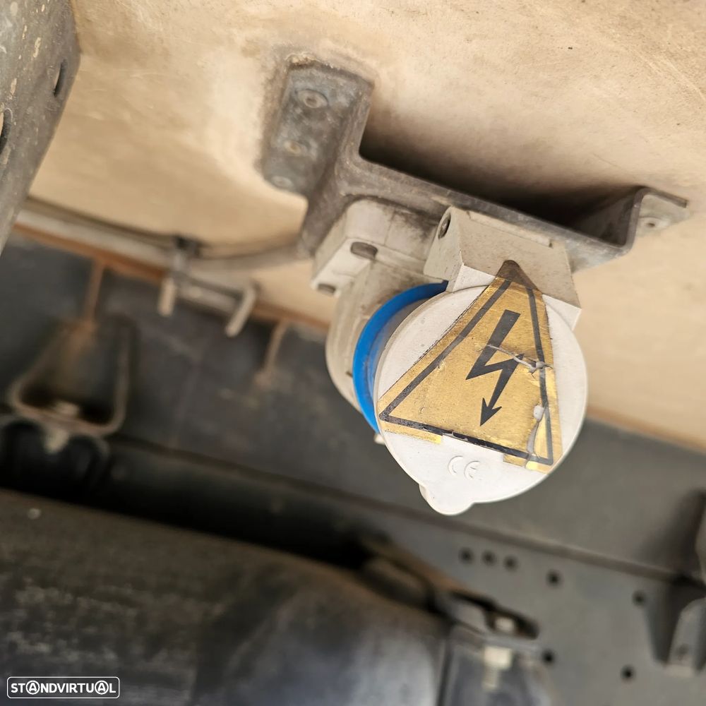 Iveco Daily FRIGORÍFICA - 13