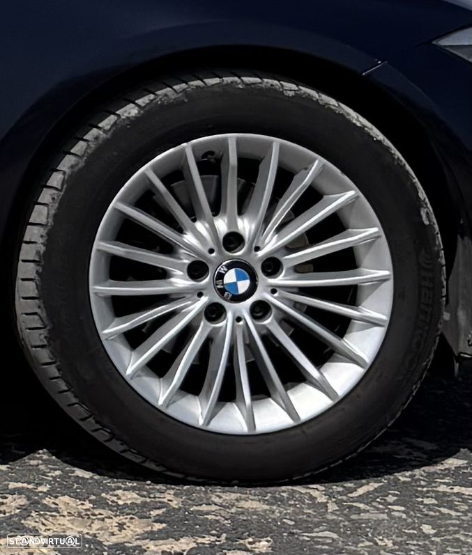 BMW 320 d Auto Line Luxury - 8