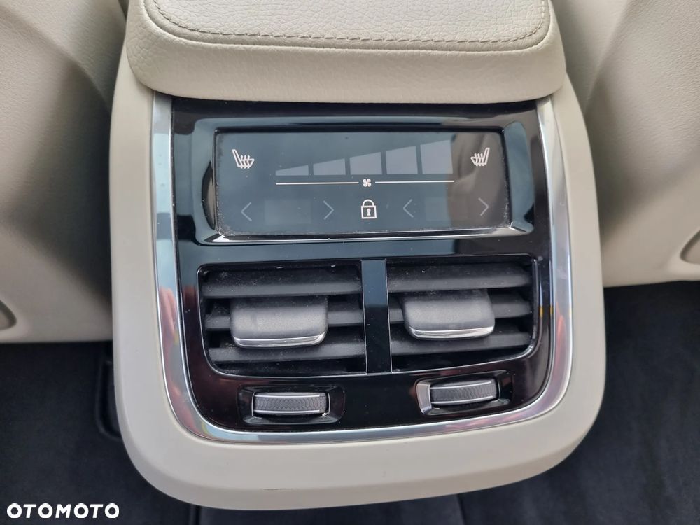 Volvo XC 90 T5 AWD Geartronic Momentum Pro - 23