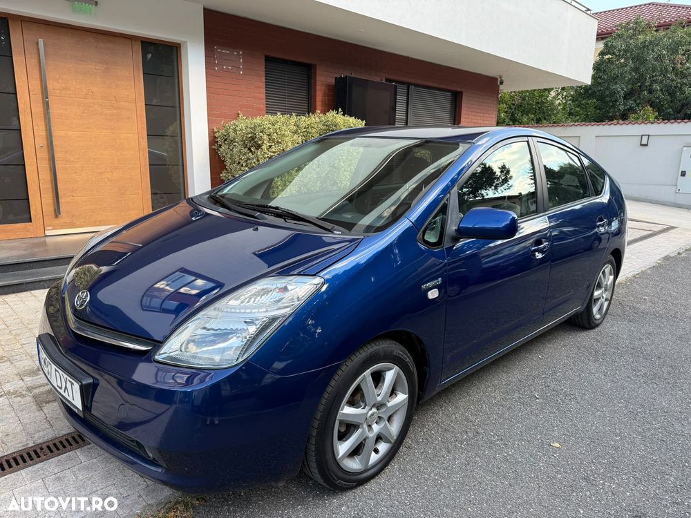 Toyota Prius (Hybrid) Sol - 1