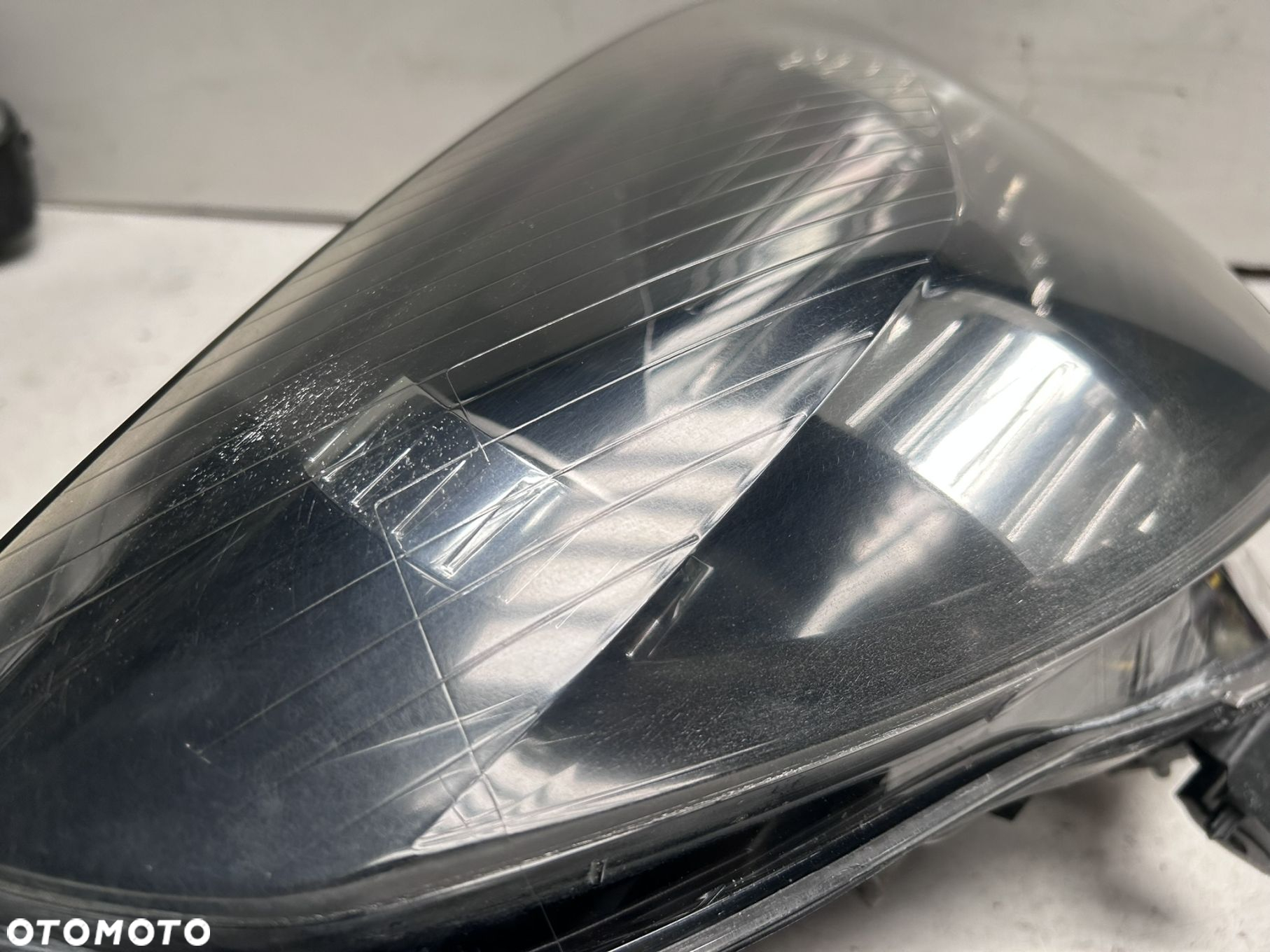 Reflektor prawy Opel Astra H Xenon skrętny + moduły - 4