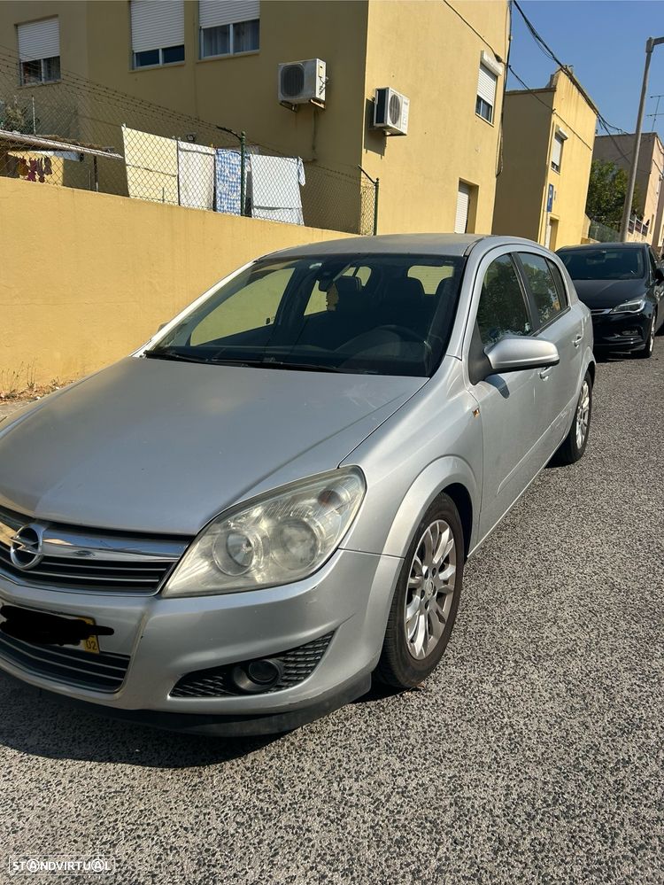 Opel Astra 1.7 CDTi Cosmo ecoFLEX - 2
