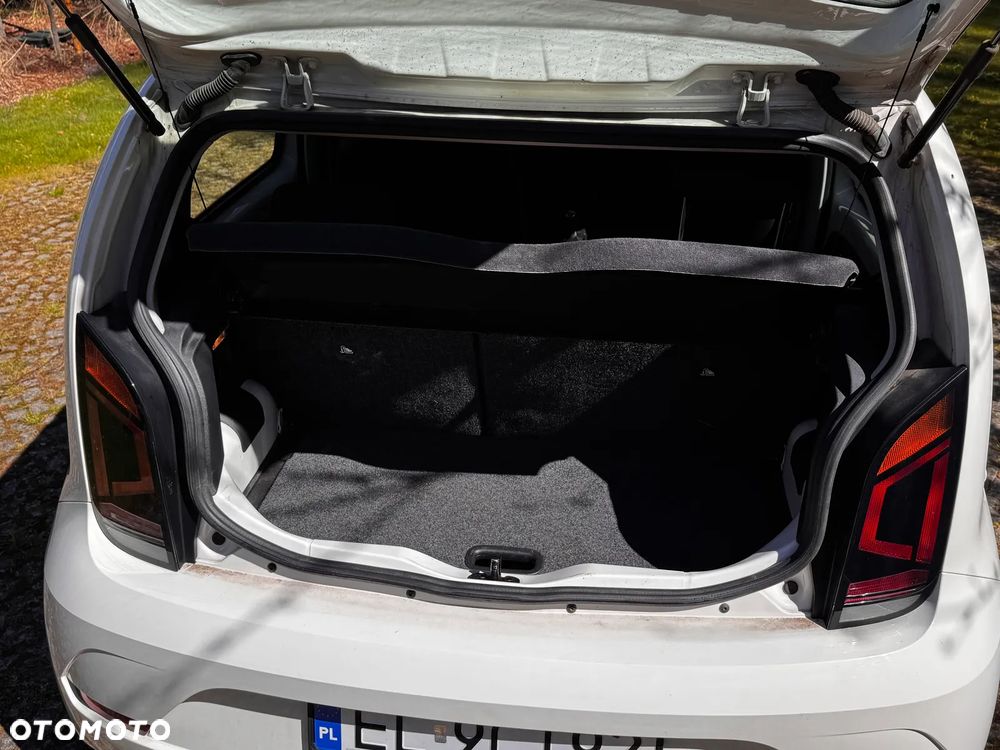 Volkswagen up! - 20