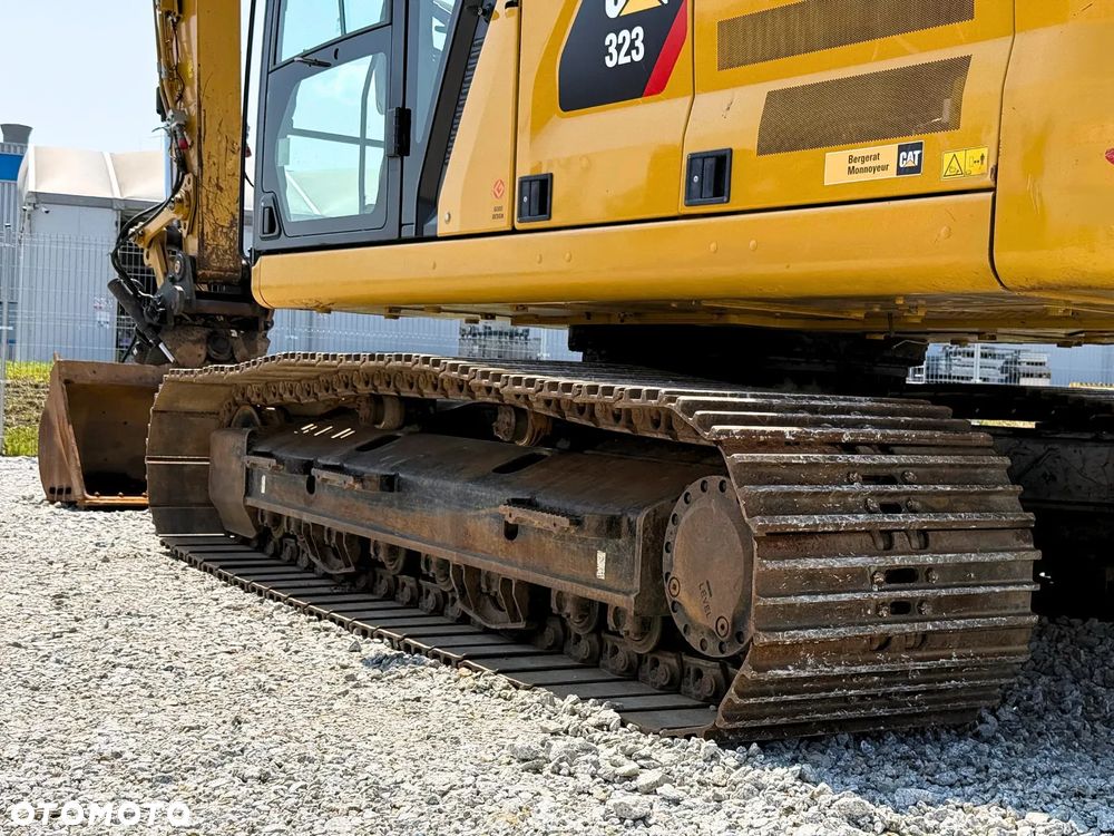 Caterpillar KOPARKA GĄSIENICOWA / 323 / 07B / CAT - 16