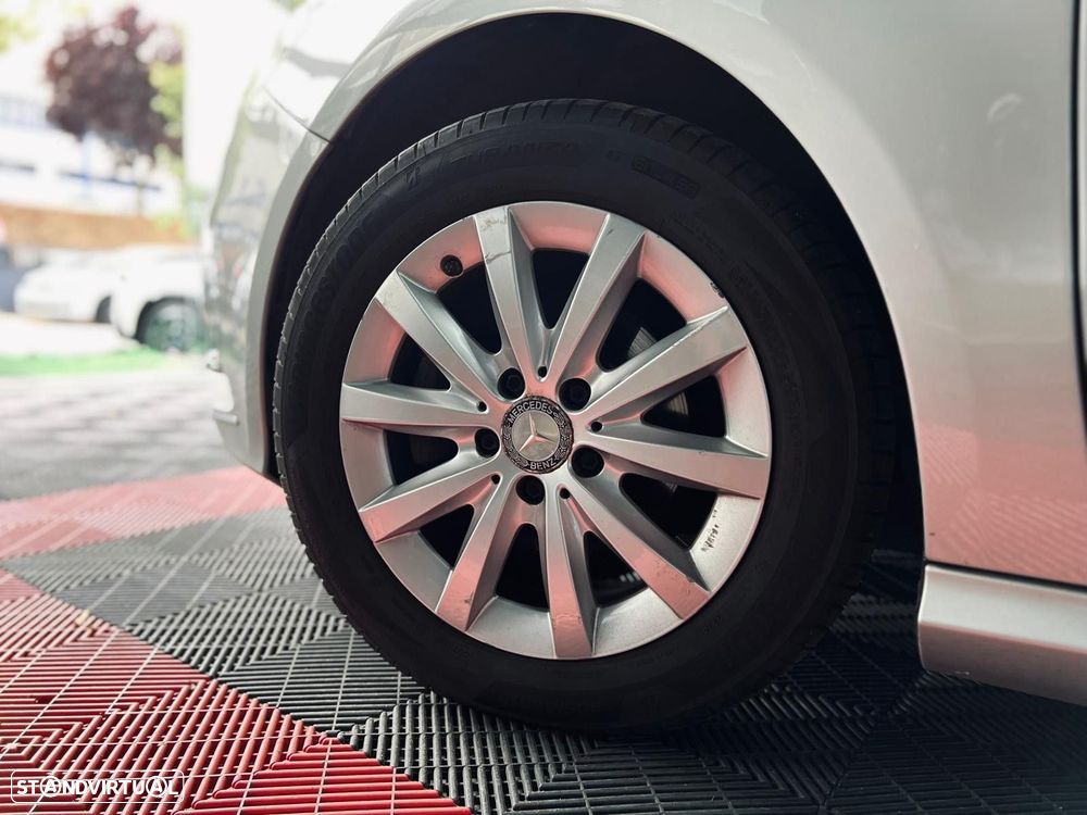 Mercedes-Benz B 180 d Style - 17