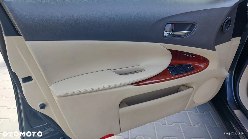 Lexus GS - 9