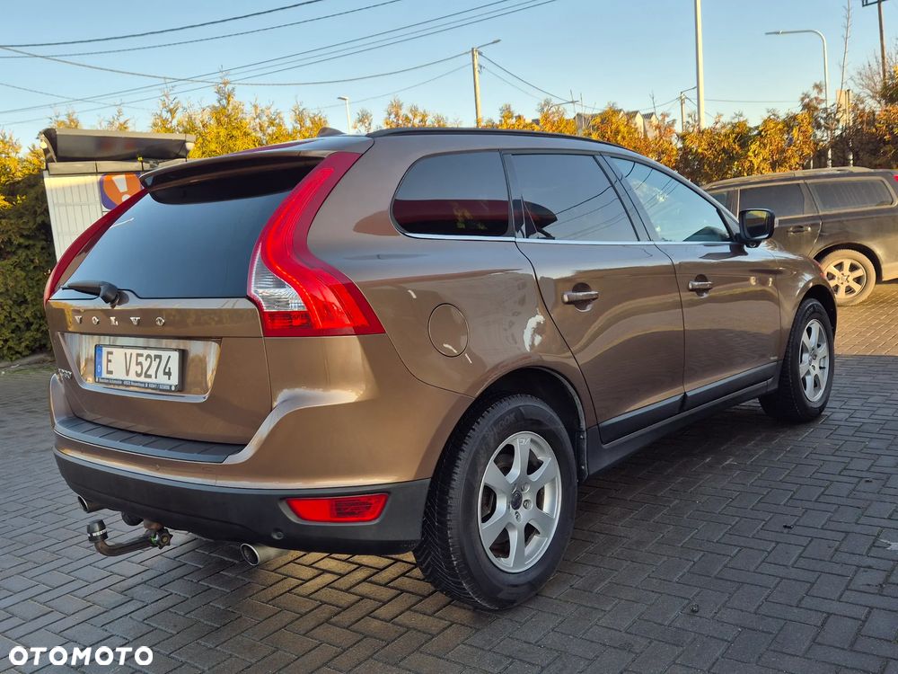 Volvo XC 60 2.4D AWD Momentum - 12