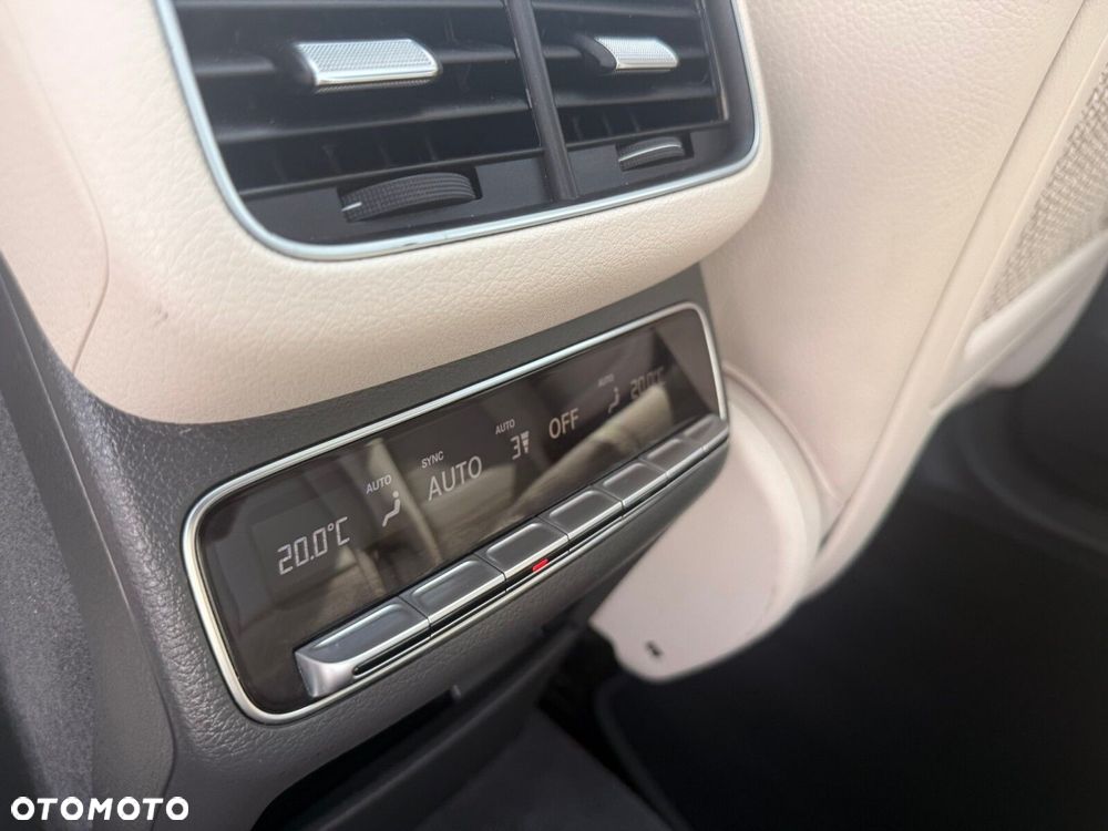 Mercedes-Benz GLS - 27