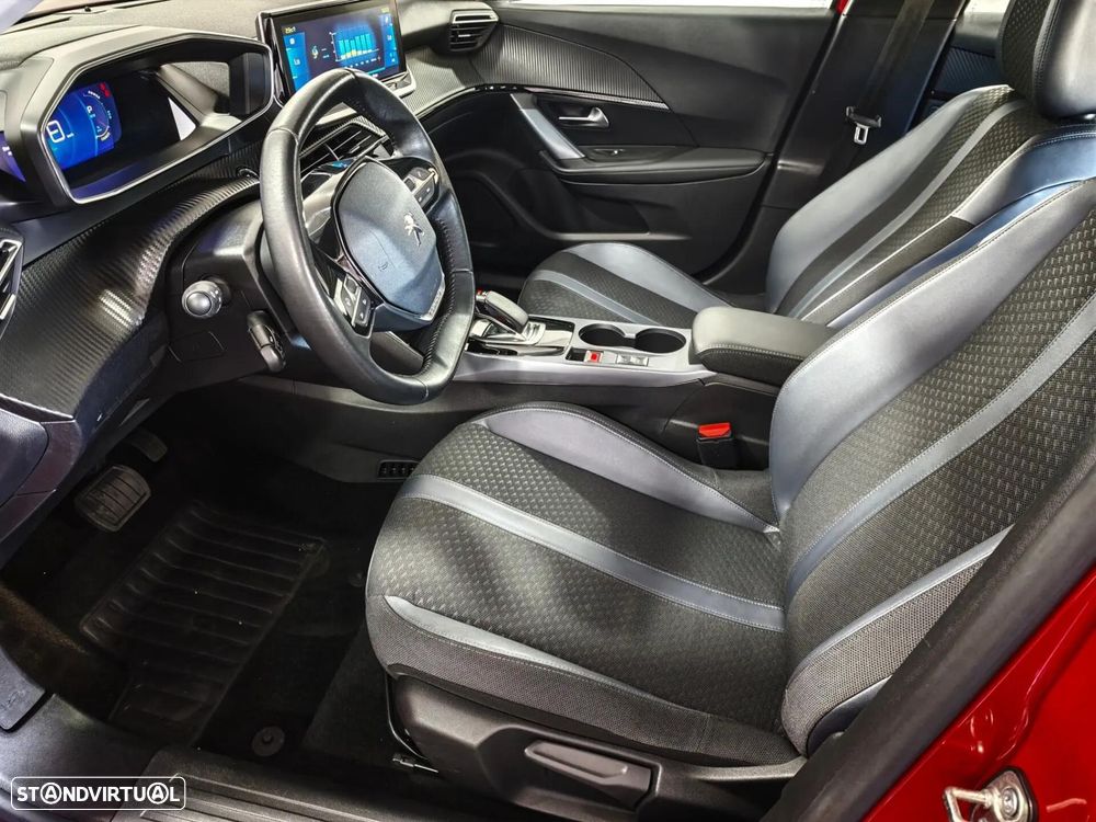 Peugeot e-2008 Allure - 27