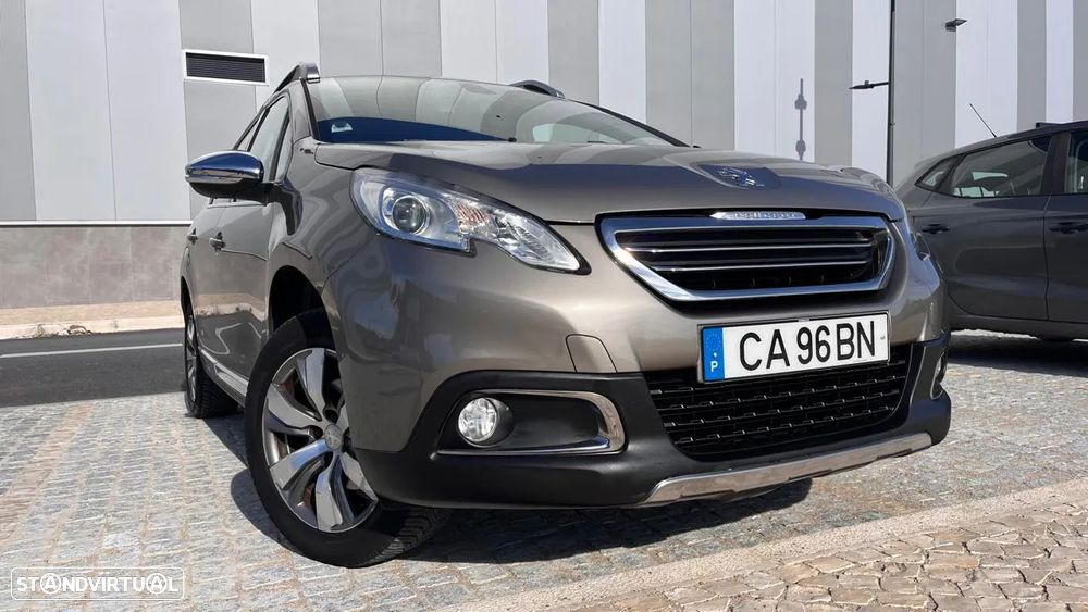 Peugeot 2008 1.2 PureTech Allure - 2