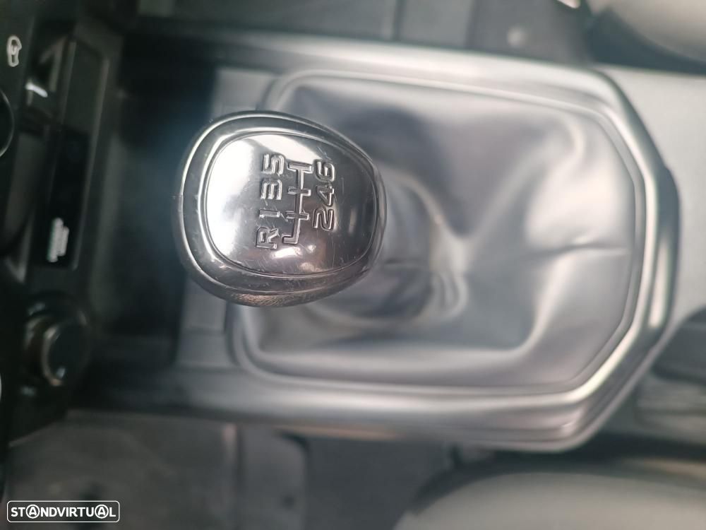Isuzu D-Max - 6