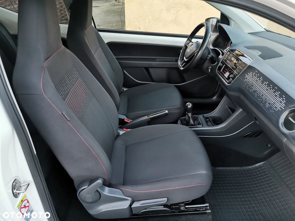 Volkswagen up! TSI (BlueMotion Technology) move - 20