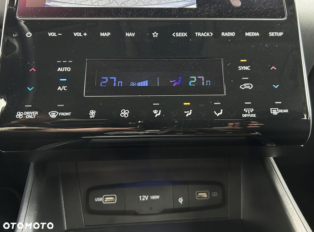 Hyundai Tucson 1.6 T-GDi HEV Executive 4WD - 27