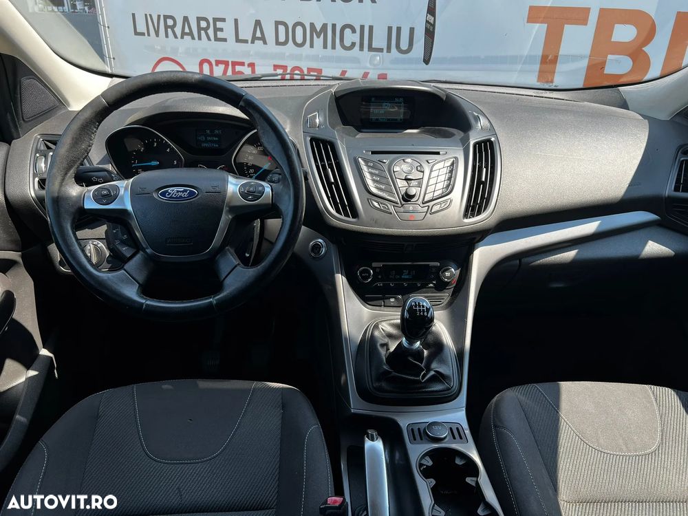 Ford Kuga - 35