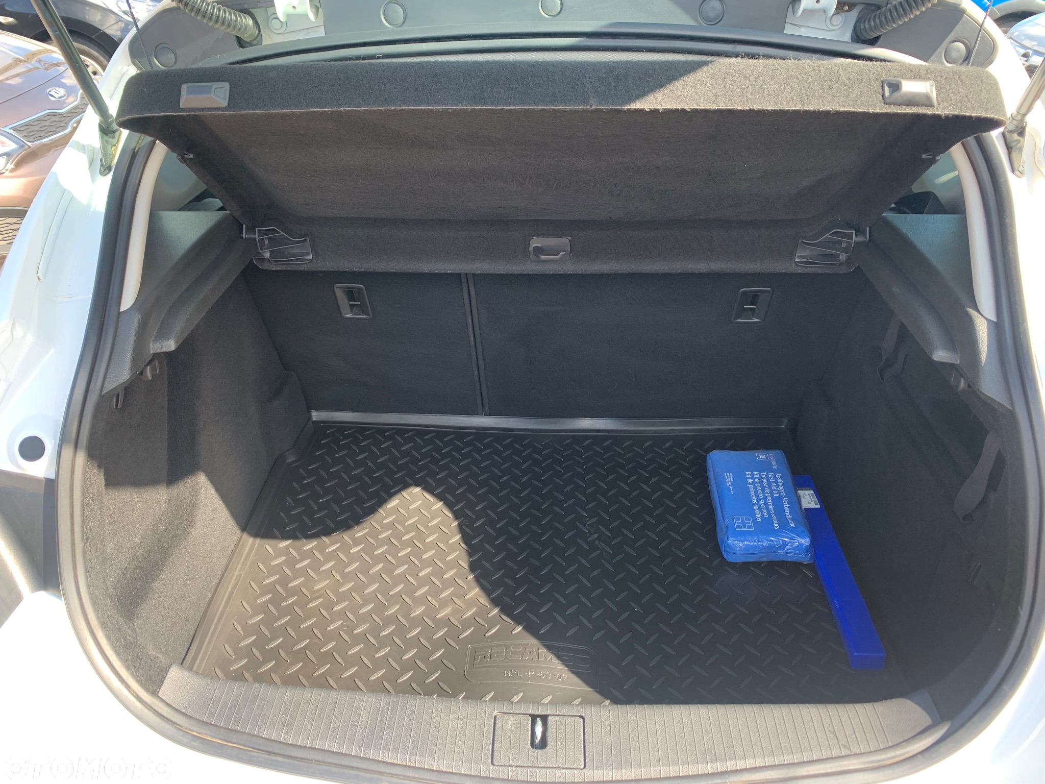 Opel Astra 1.4 150 Jahre - 18