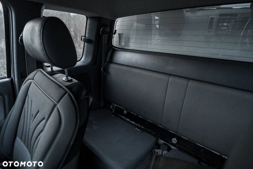 Toyota Hilux 4x4 Extra Cab - 40