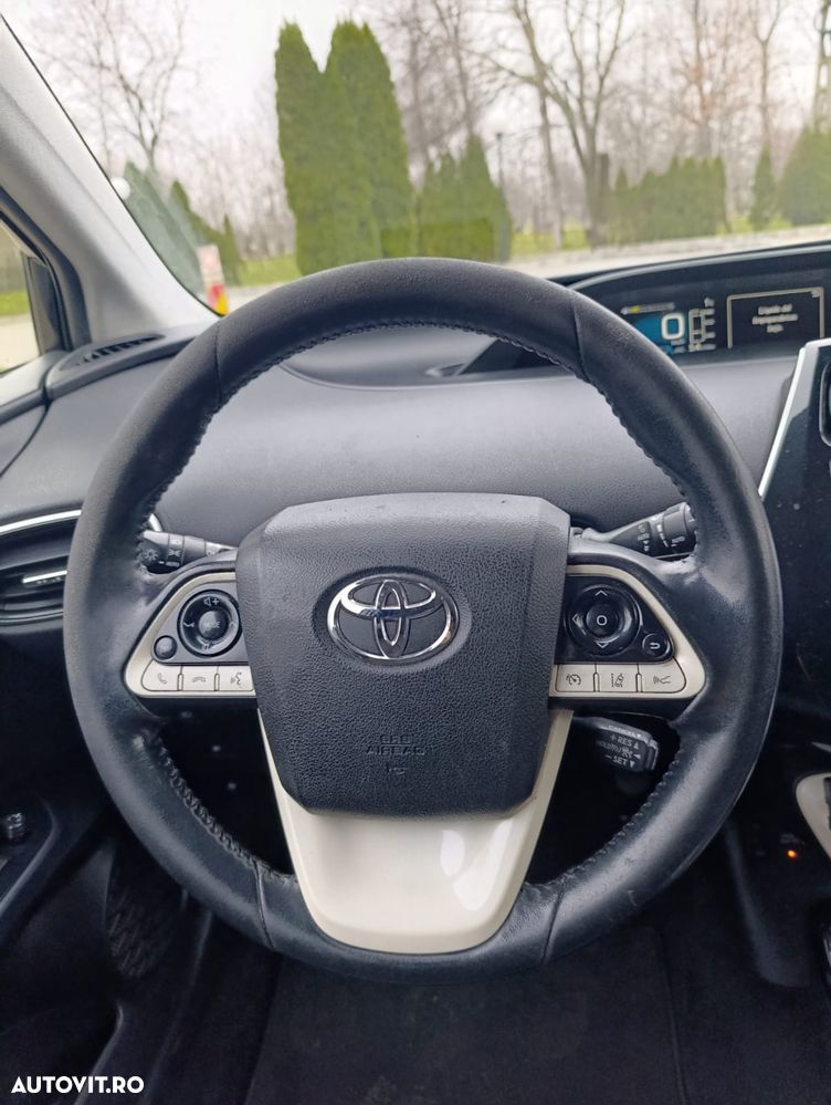 Toyota Prius Sol Plus - 6