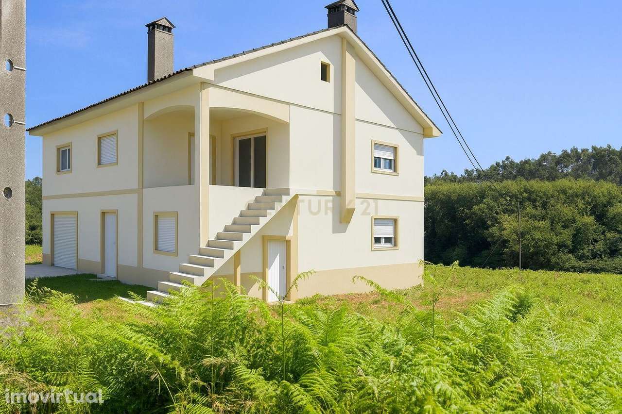 Terreno em Albergaria dos Doze com moradia T5 em fase de conclusão - Grande imagem: 3/22