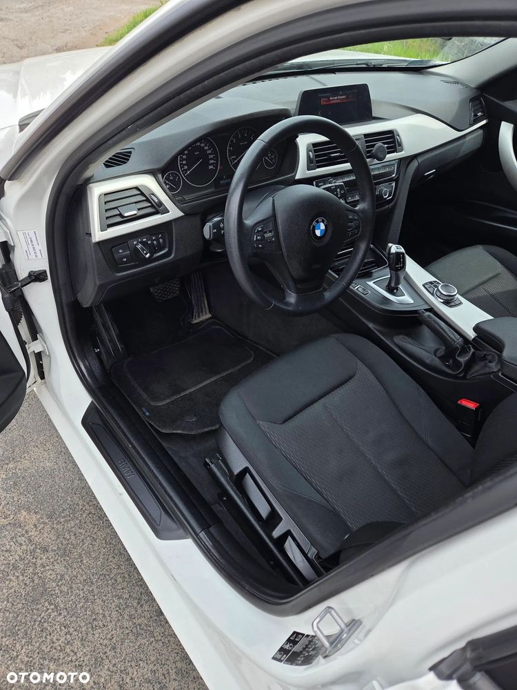 BMW Seria 3 320i GPF xDrive Advantage - 7