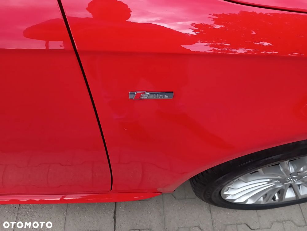 Audi A4 Avant 2.0 TDI quattro - 12