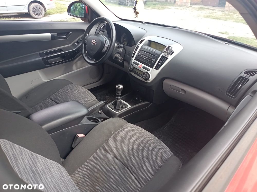 Kia Ceed 1.6 Comfort - 6