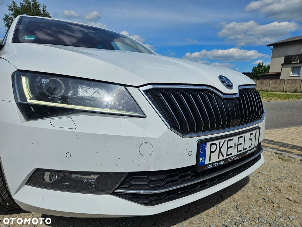 Skoda Superb 2.0 TDI DSG Premium Edition - 1