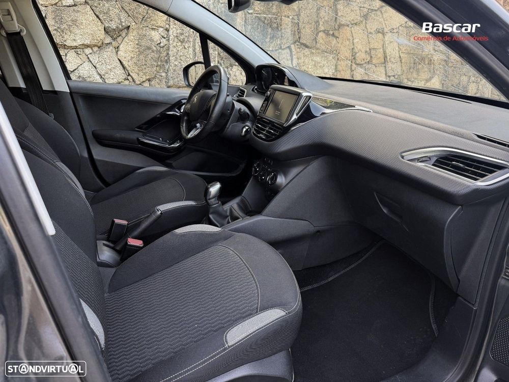 Peugeot 208 1.6 BlueHDi Style - 13