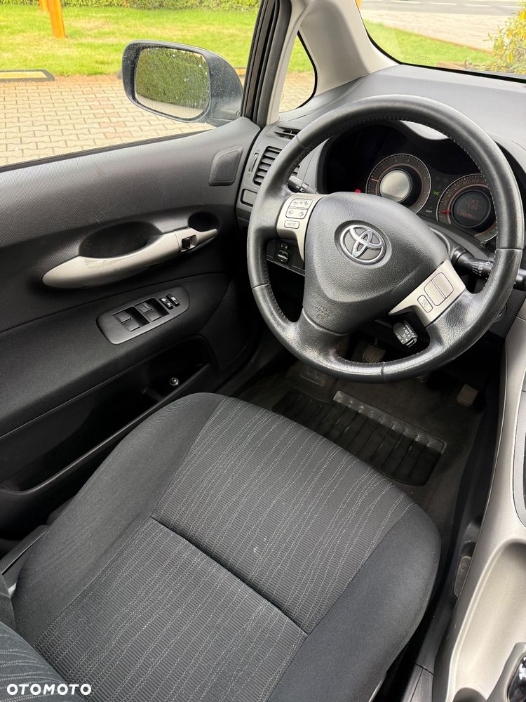 Toyota Auris 1.6 VVT-i Prestige - 16