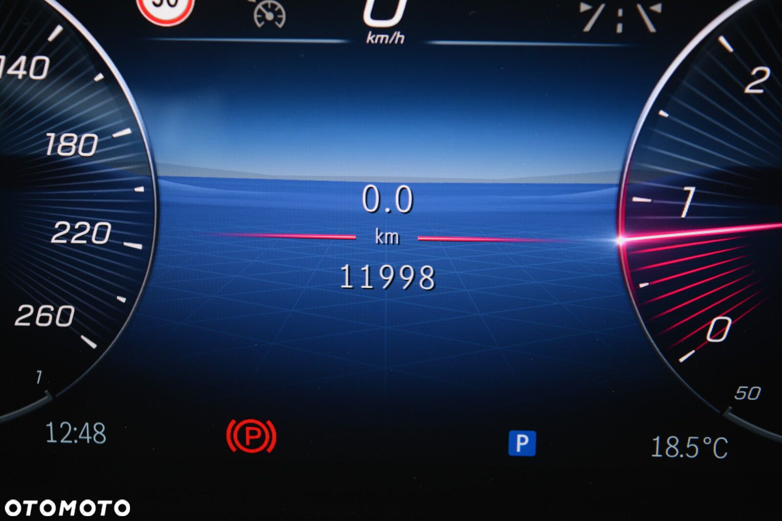 Mercedes-Benz GLB - 32