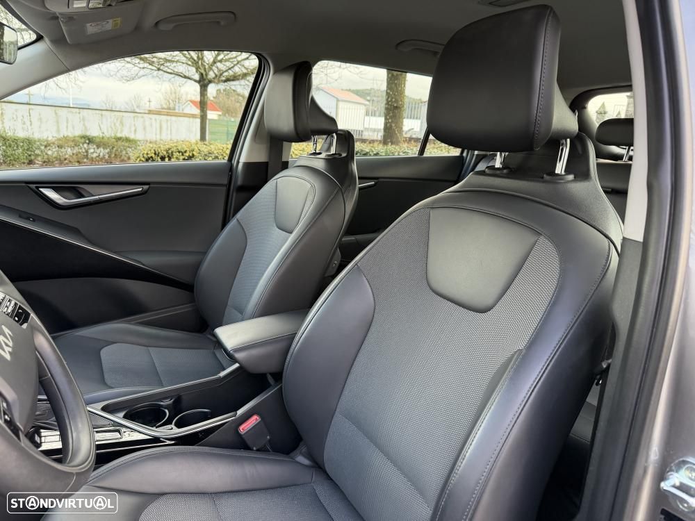 Kia Niro 1.6 GDI PHEV 2WD OPF Aut. Vision - 9