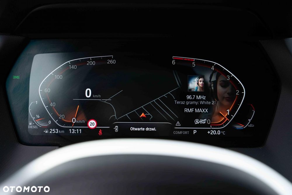 BMW Seria 2 220d M Sport - 23
