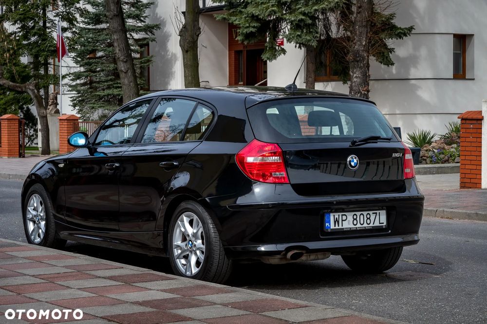 BMW Seria 1 116i - 40