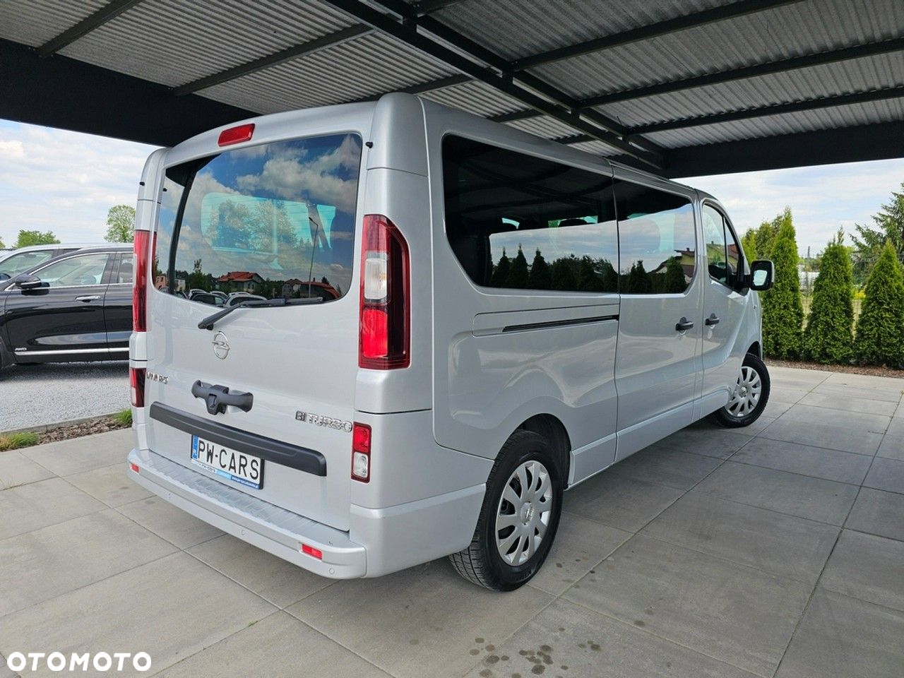 Opel Vivaro - 2