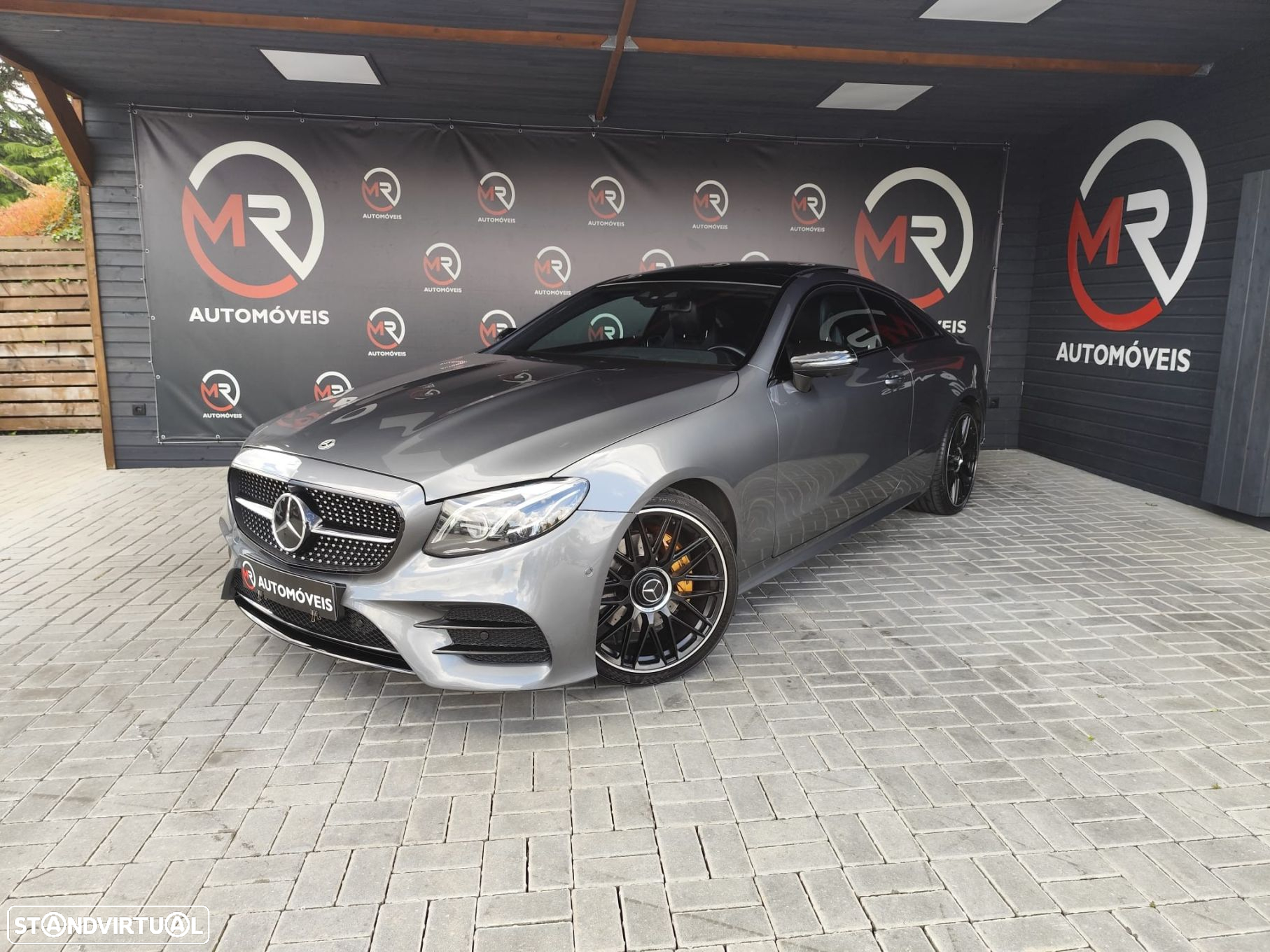 Mercedes-Benz E 220 d AMG Line - 2