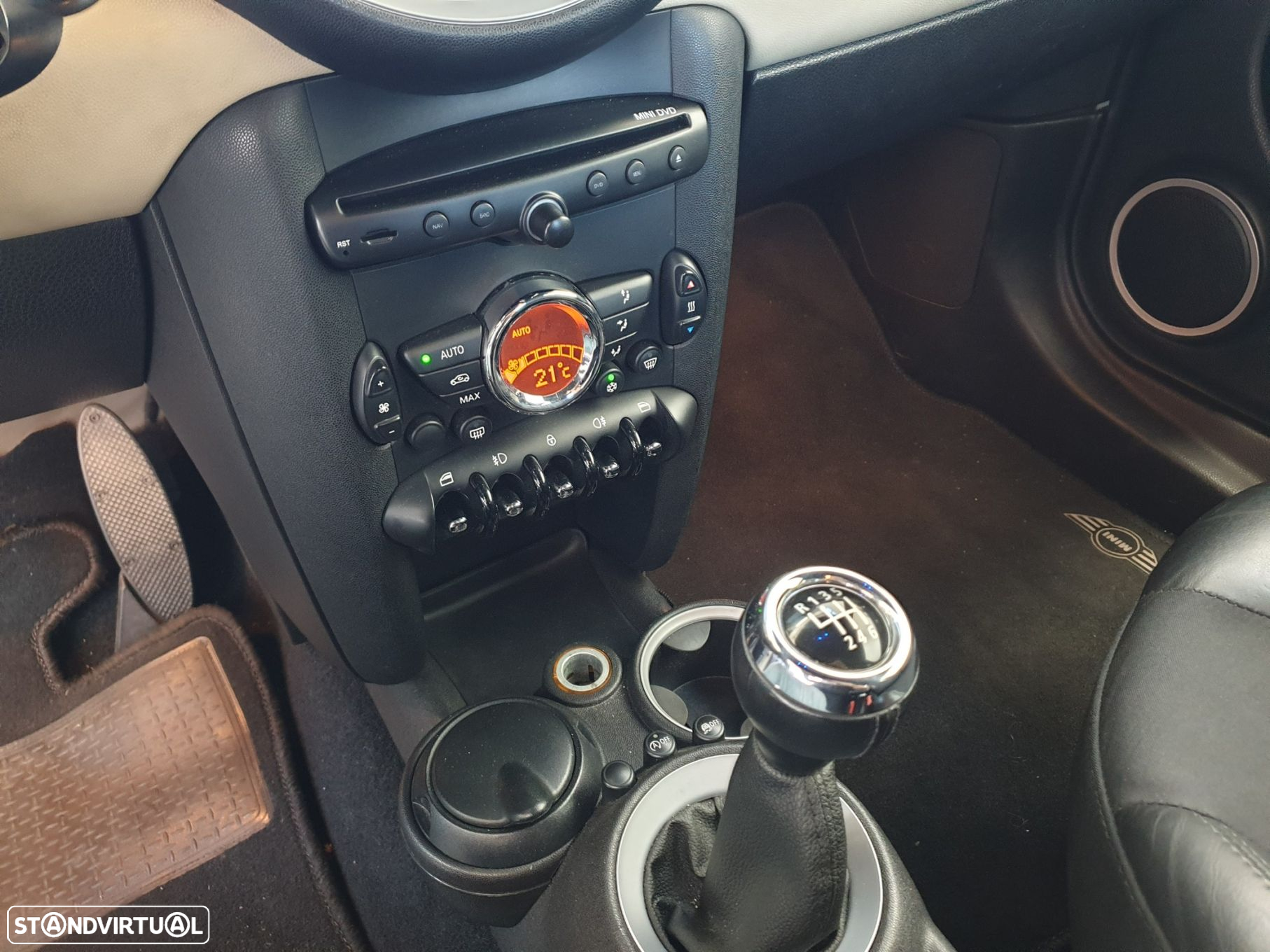 MINI 3 Portas Cooper D - 22