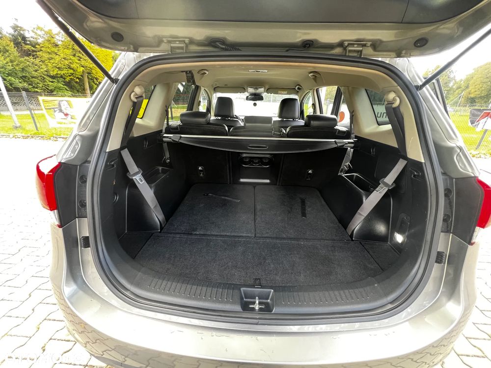 Kia Carens 1.7 CRDi XL 7os - 13