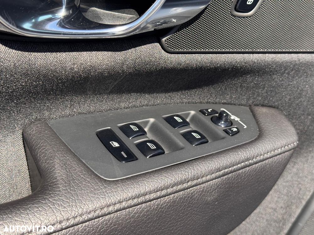 Volvo S90 T8 Twin Engine AWD Geartronic Momentum - 22